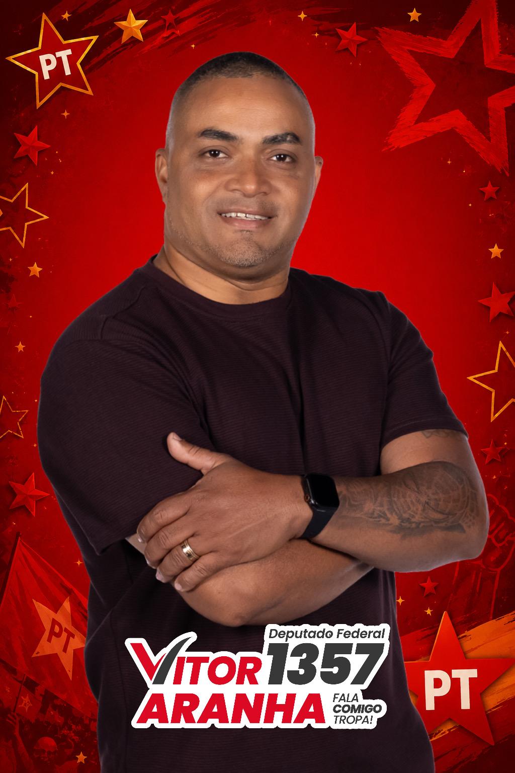Vitor Aranha, candidato a deputado federal pelo PT, número 1357